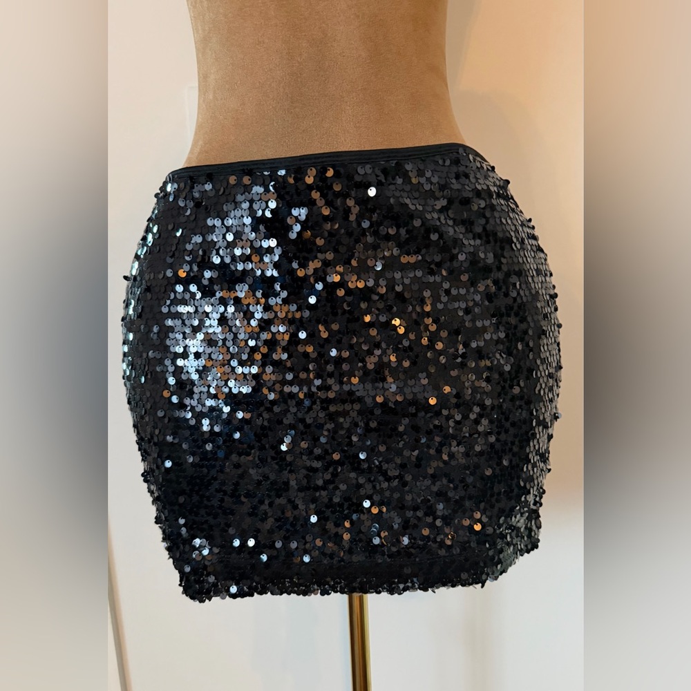 Express Black Sequin Mini Skirt Large L Y2K Short Disco Party Club - Picture 3 of 3